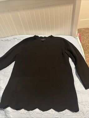 Halogen Black Scalloped Hem Sweater